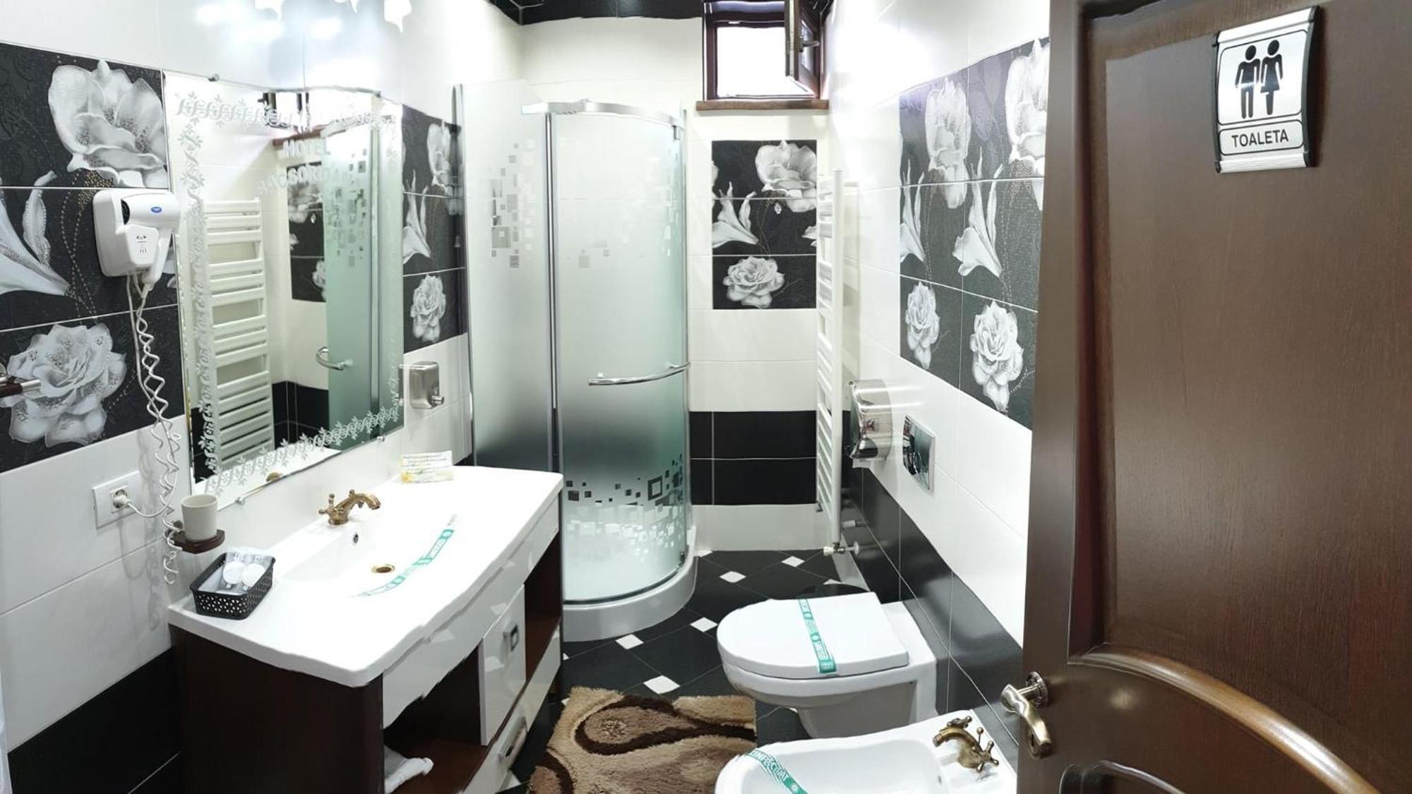 Hotel Bacsoridana Tecuci Zewnętrze zdjęcie