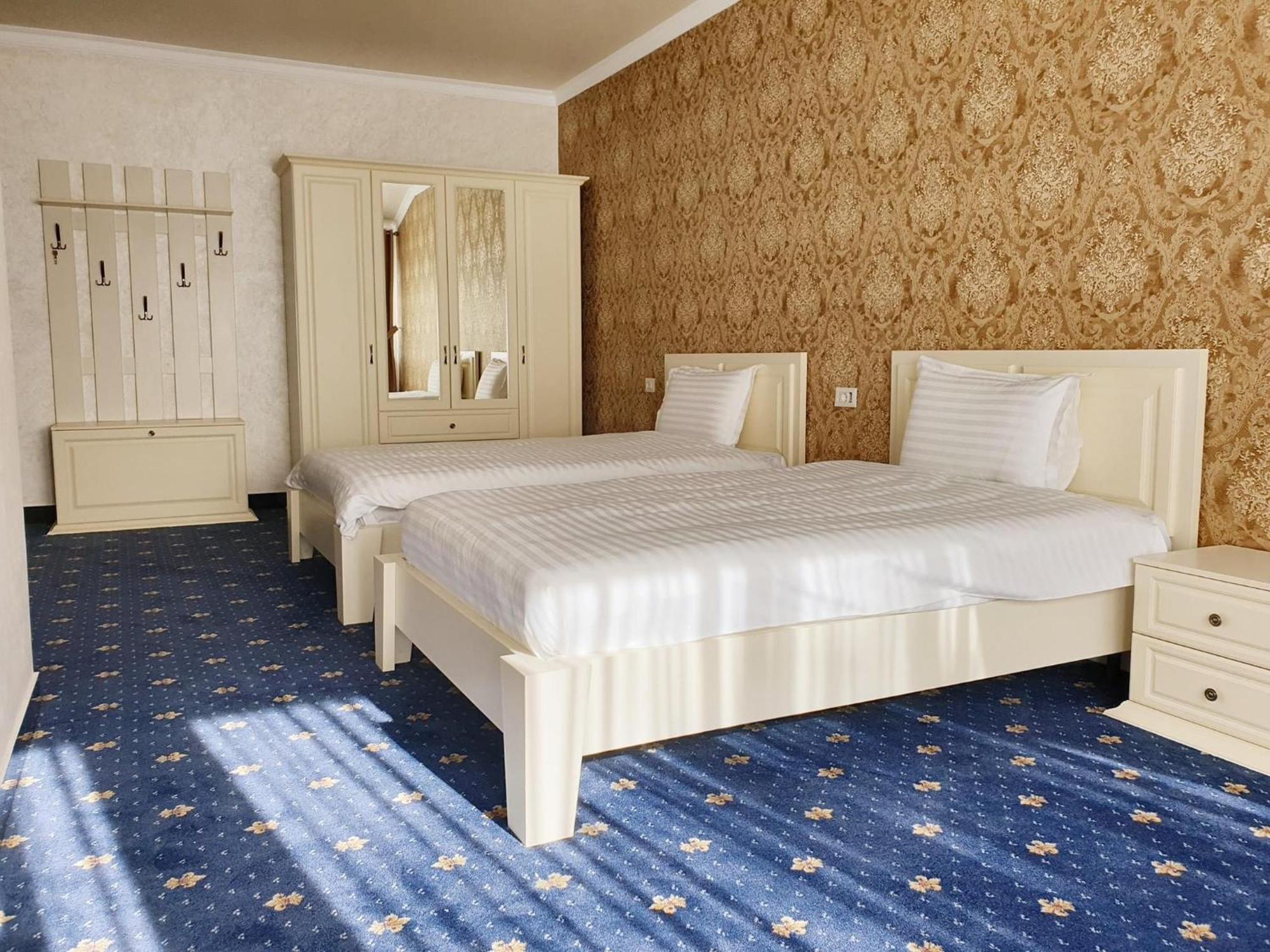 Hotel Bacsoridana Tecuci Zewnętrze zdjęcie