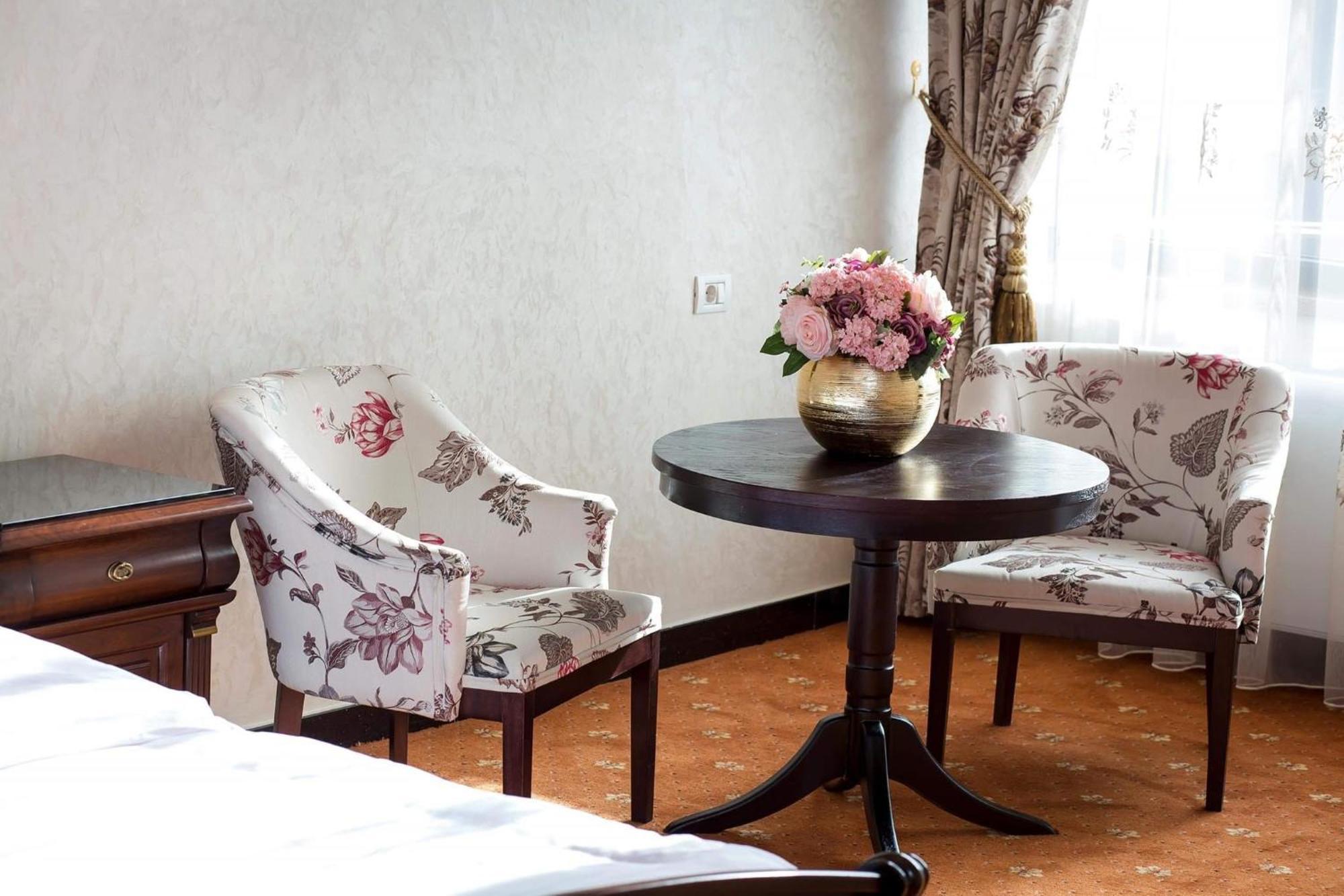 Hotel Bacsoridana Tecuci Zewnętrze zdjęcie