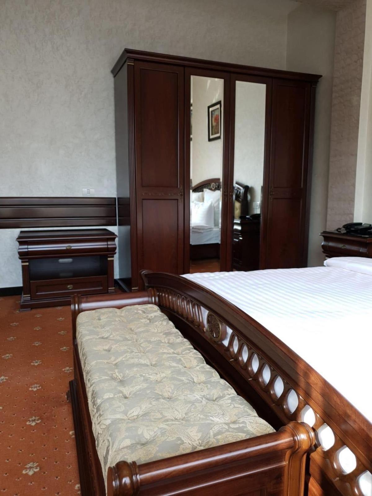 Hotel Bacsoridana Tecuci Zewnętrze zdjęcie